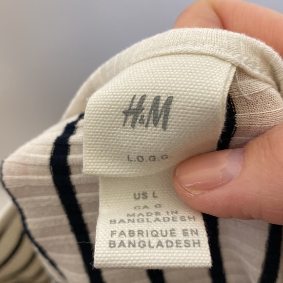 H&M Classic Striped Low Back 3/4 Sleeve Tee! Medium to large - Picture 3 of 3